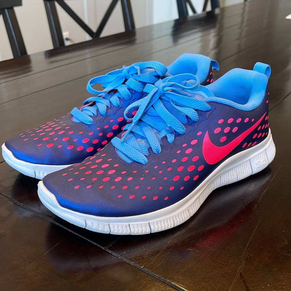 Youth Nikes Blue and Pink Polka Dots. Excellent Condition.